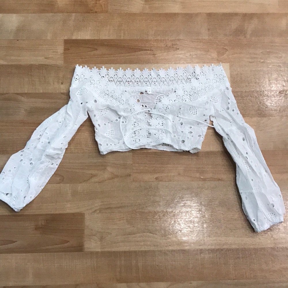 NEW White Lace Beachy Crop top - Picture 4 of 4